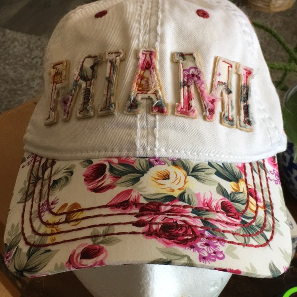 Floral Miami Women's Cap 104